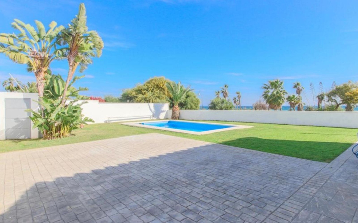 3 Bedroom Villa in Estepona - Foto 16