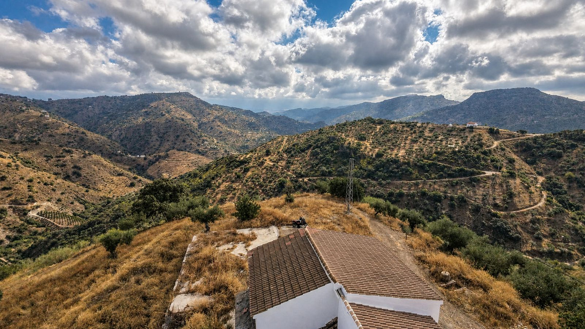 2 Bedroom Villa in Málaga - Photo 3
