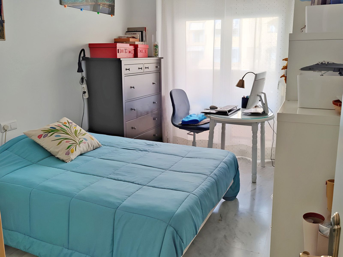 3 Bedroom Apartment in San Pedro de Alcántara - Photo 9