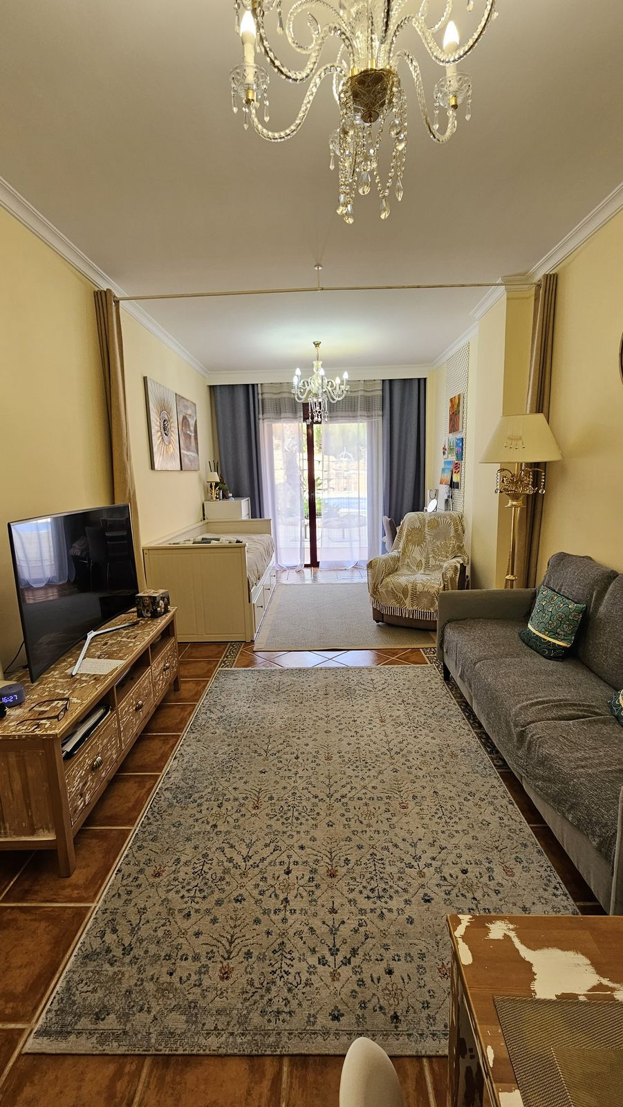 1 Bedroom Apartment in Estepona - Photo 6