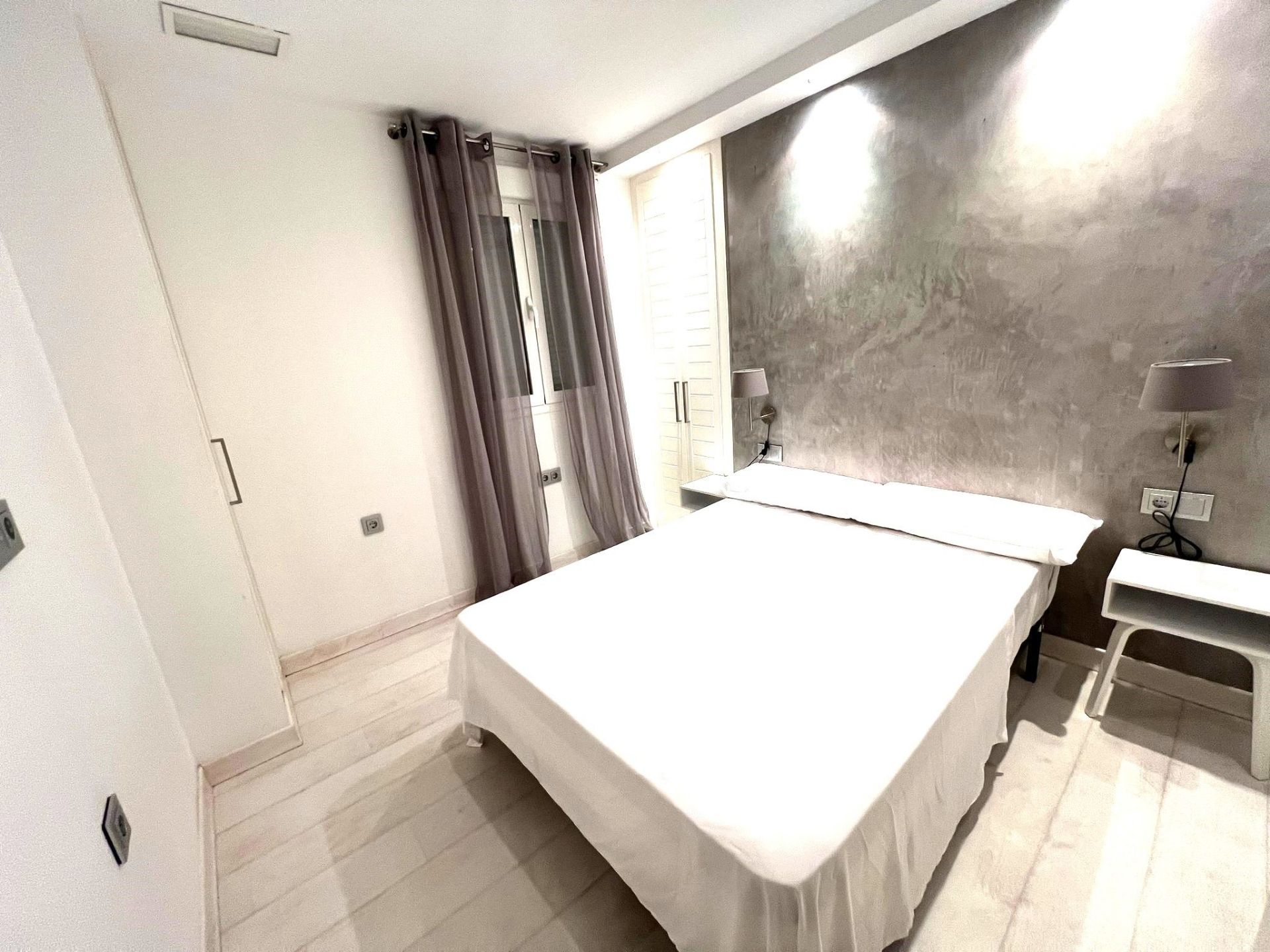 3 Bedroom Apartment in Marbella - Photo 10