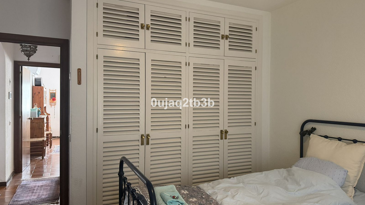 2 Bedroom Apartment in Marbella - Photo 7