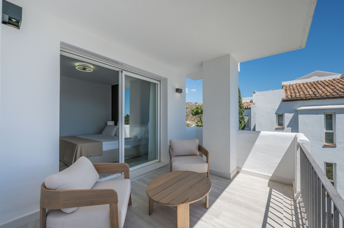 3 Bedroom Apartment in Benahavís - Photo 31