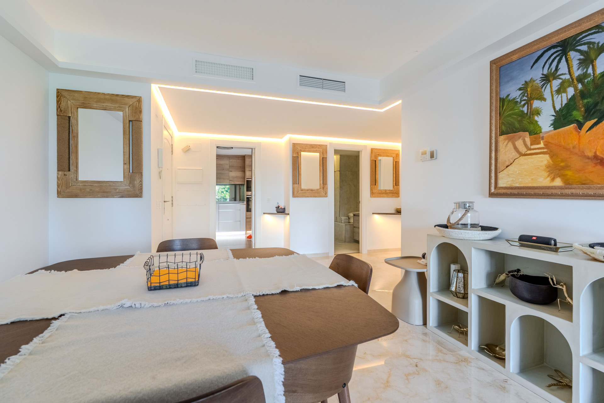 2 Bedroom Apartment in Marbella - Photo 15