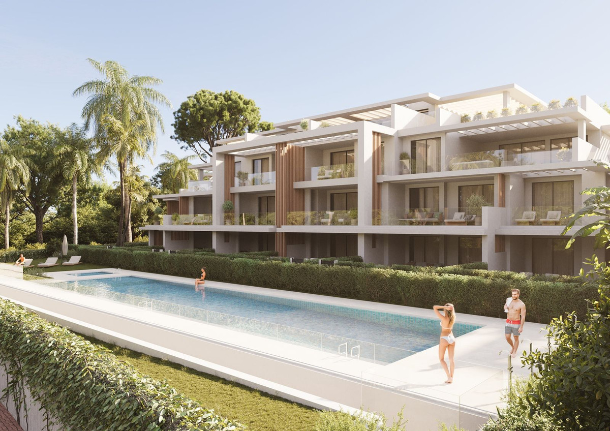 2 Bedroom Apartment in Estepona - Photo 11