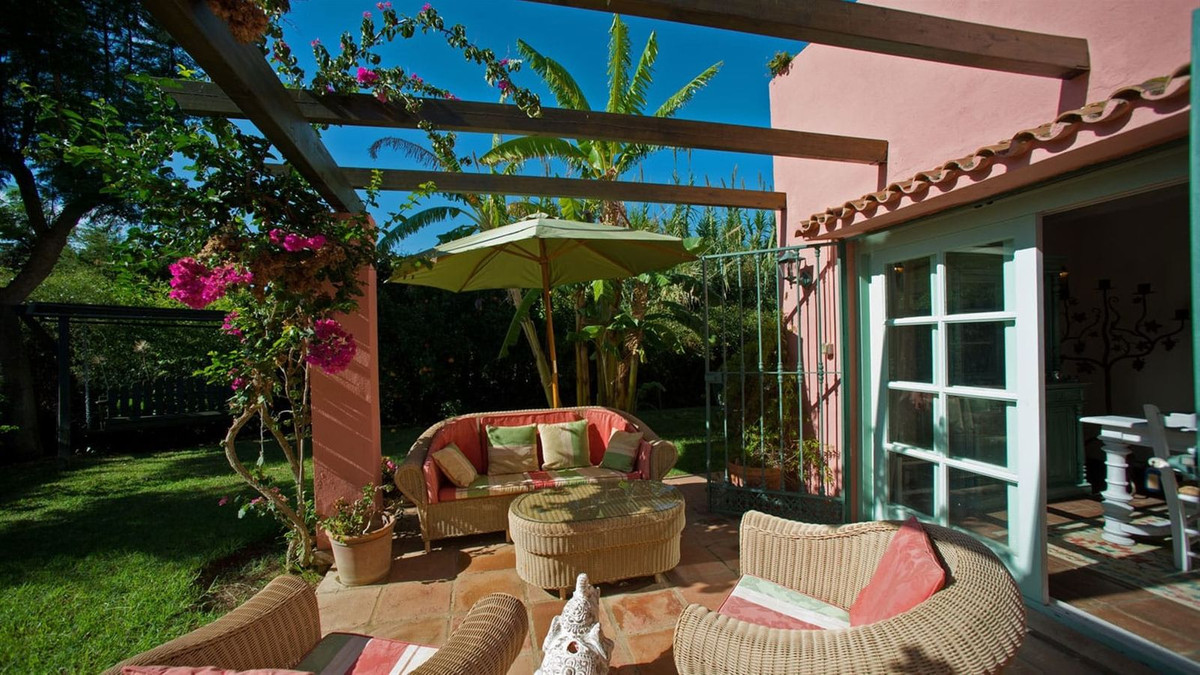 3 Bedroom Country house in Estepona - Photo 16