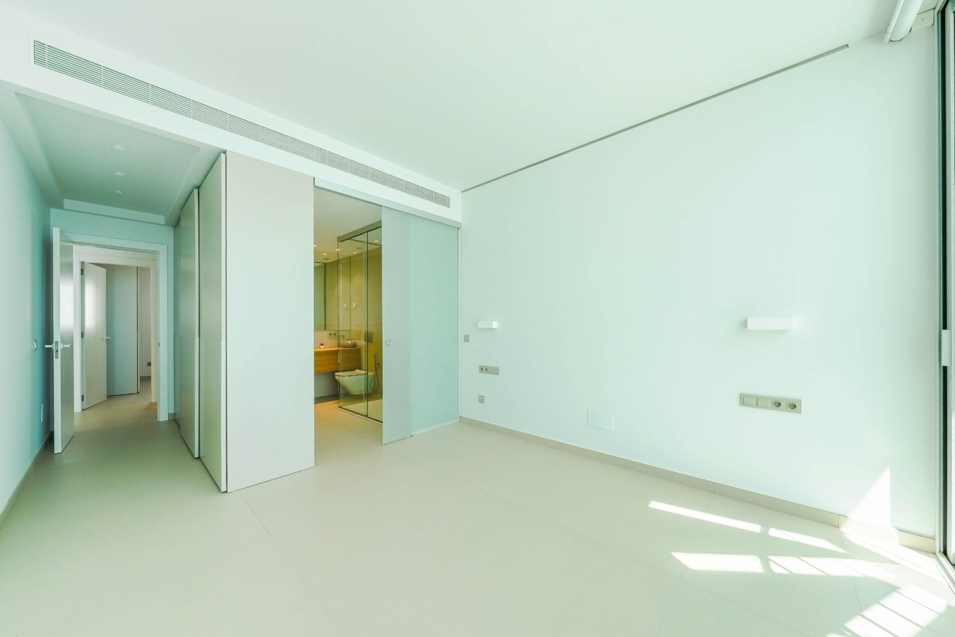 2 Bedroom Penthouse in Benalmádena - Photo 10