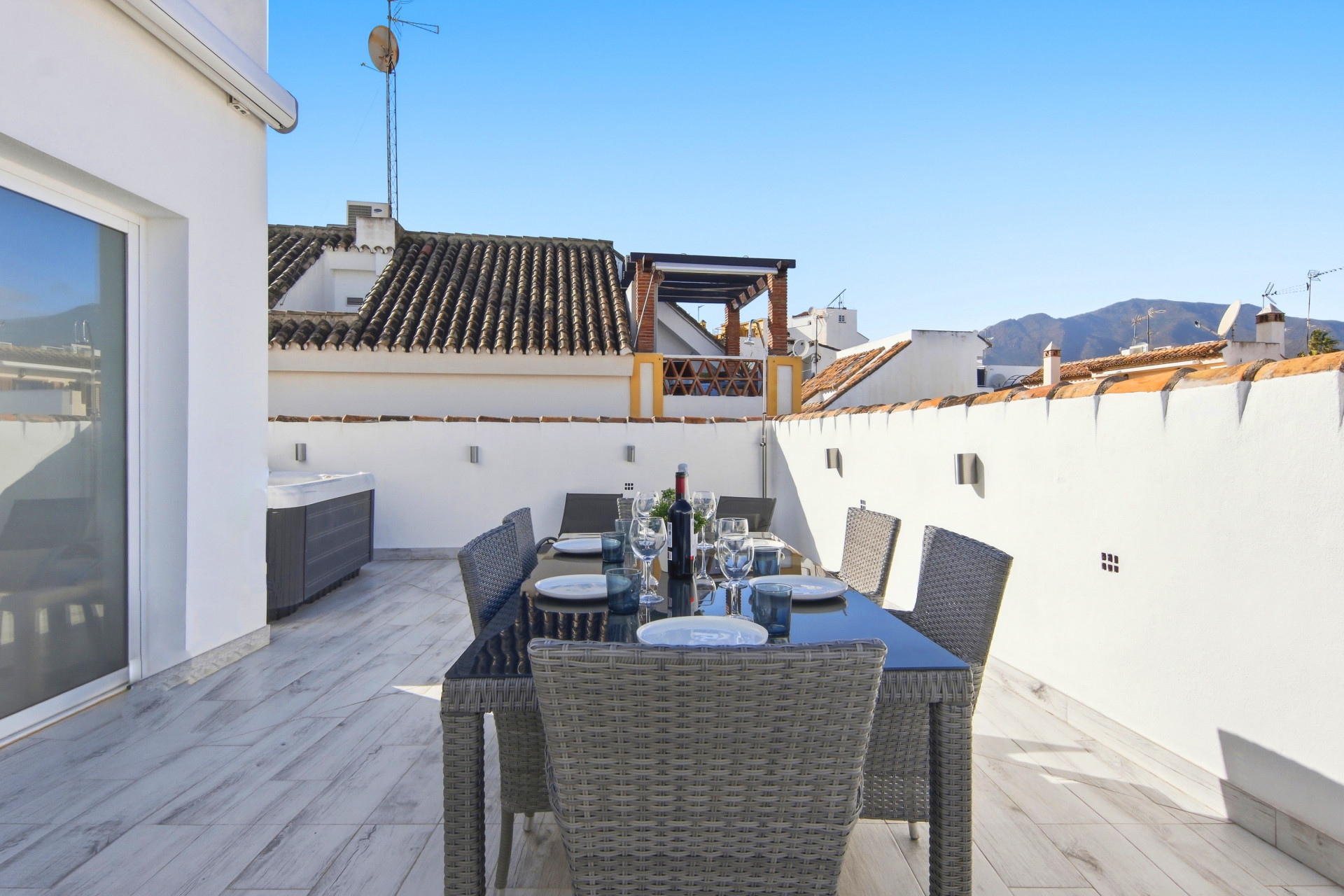 5 Bedroom Townhouse in Estepona - Фото 13
