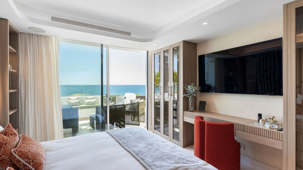 3 Bedroom Apartment in Marbella - Photo 25