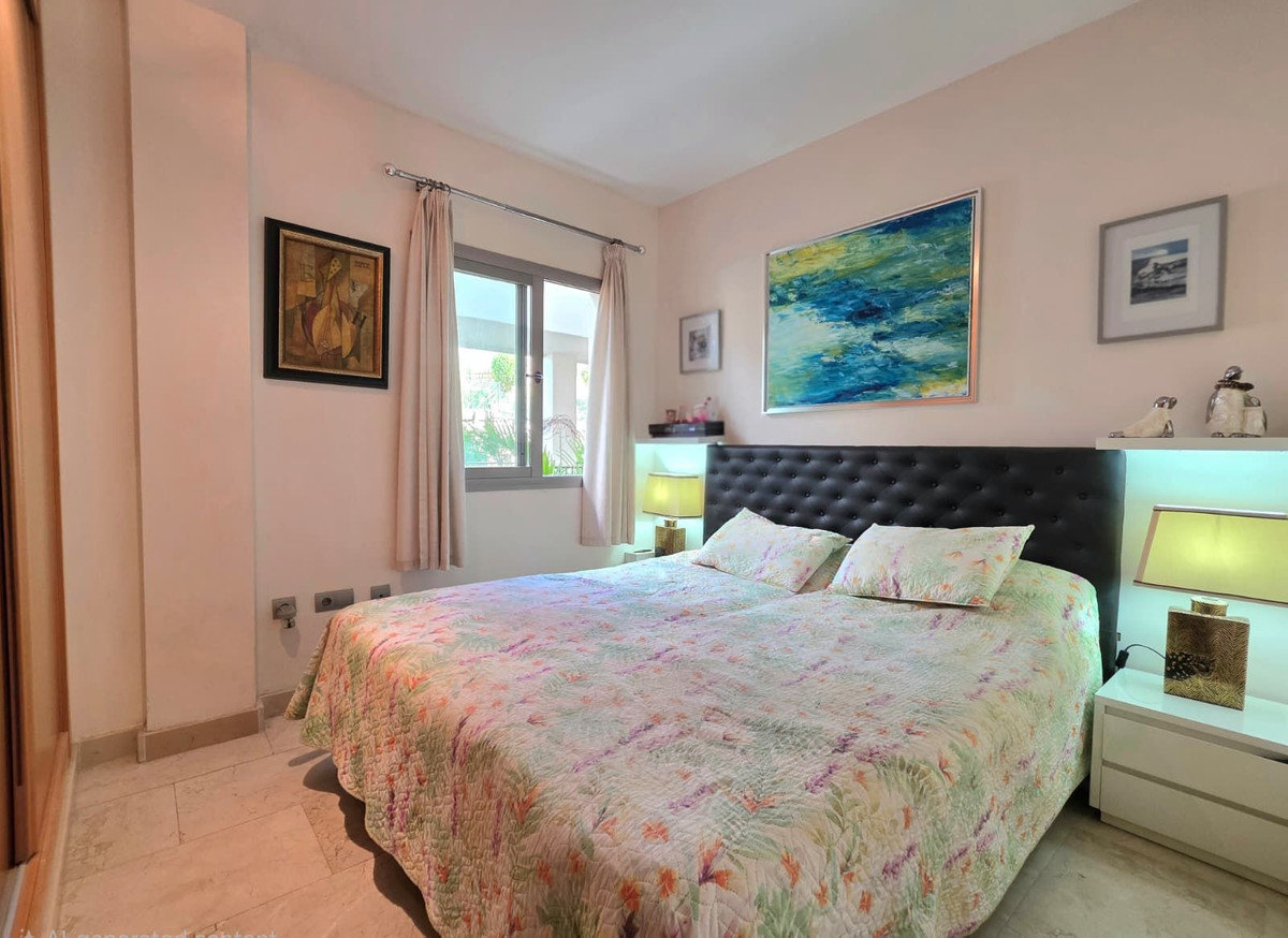 2 Bedroom Apartment in Estepona - Photo 21