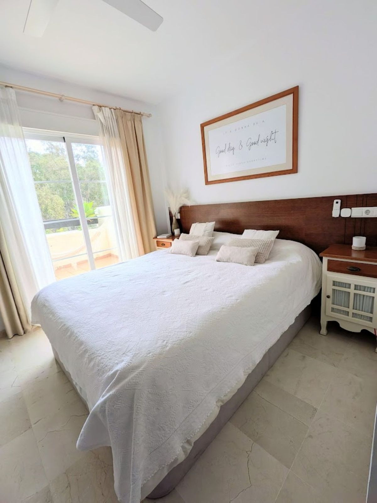 2 Bedroom Apartment in Benalmádena - Photo 12
