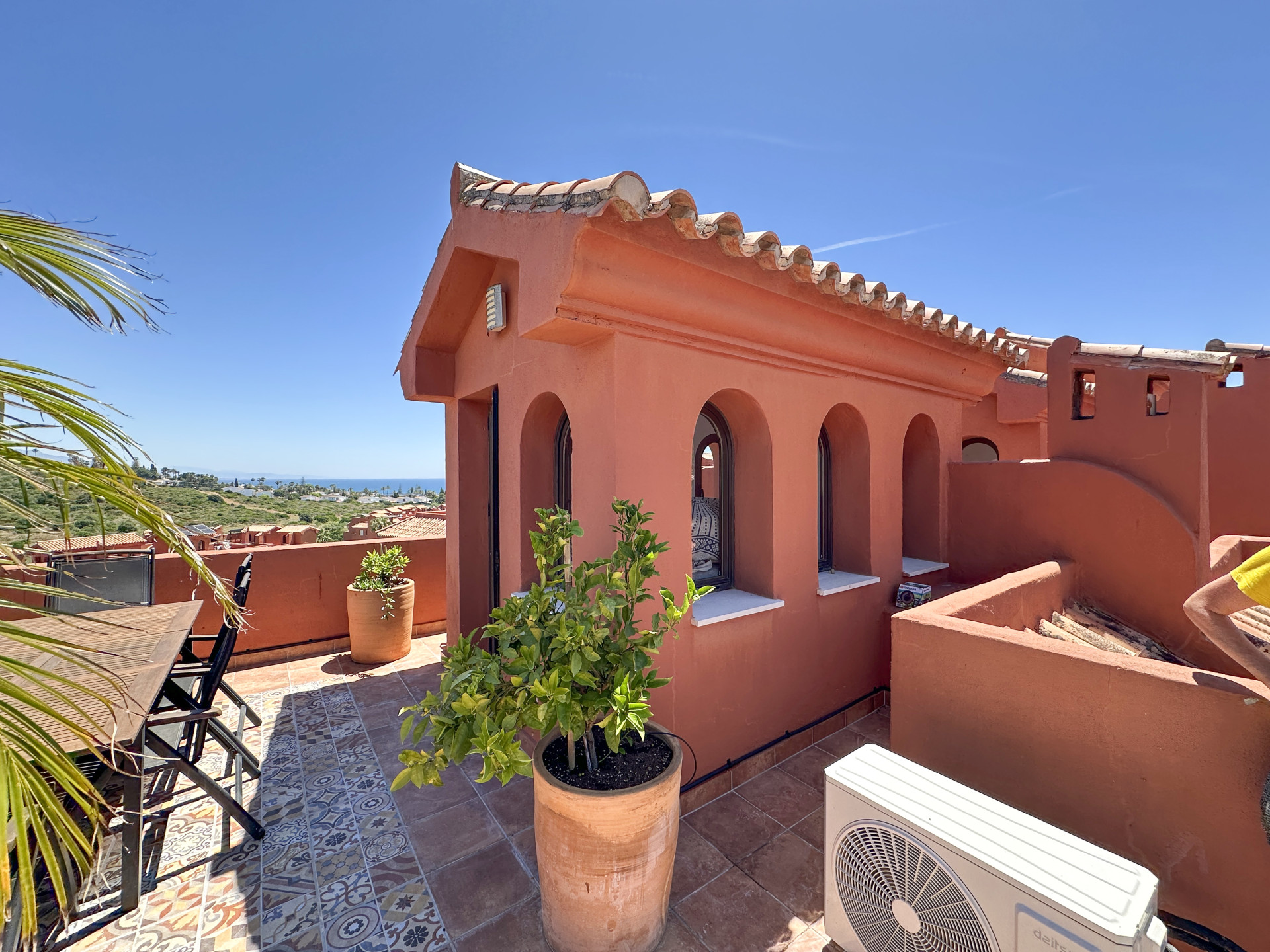 3 Bedroom Penthouse in Estepona - Photo 23