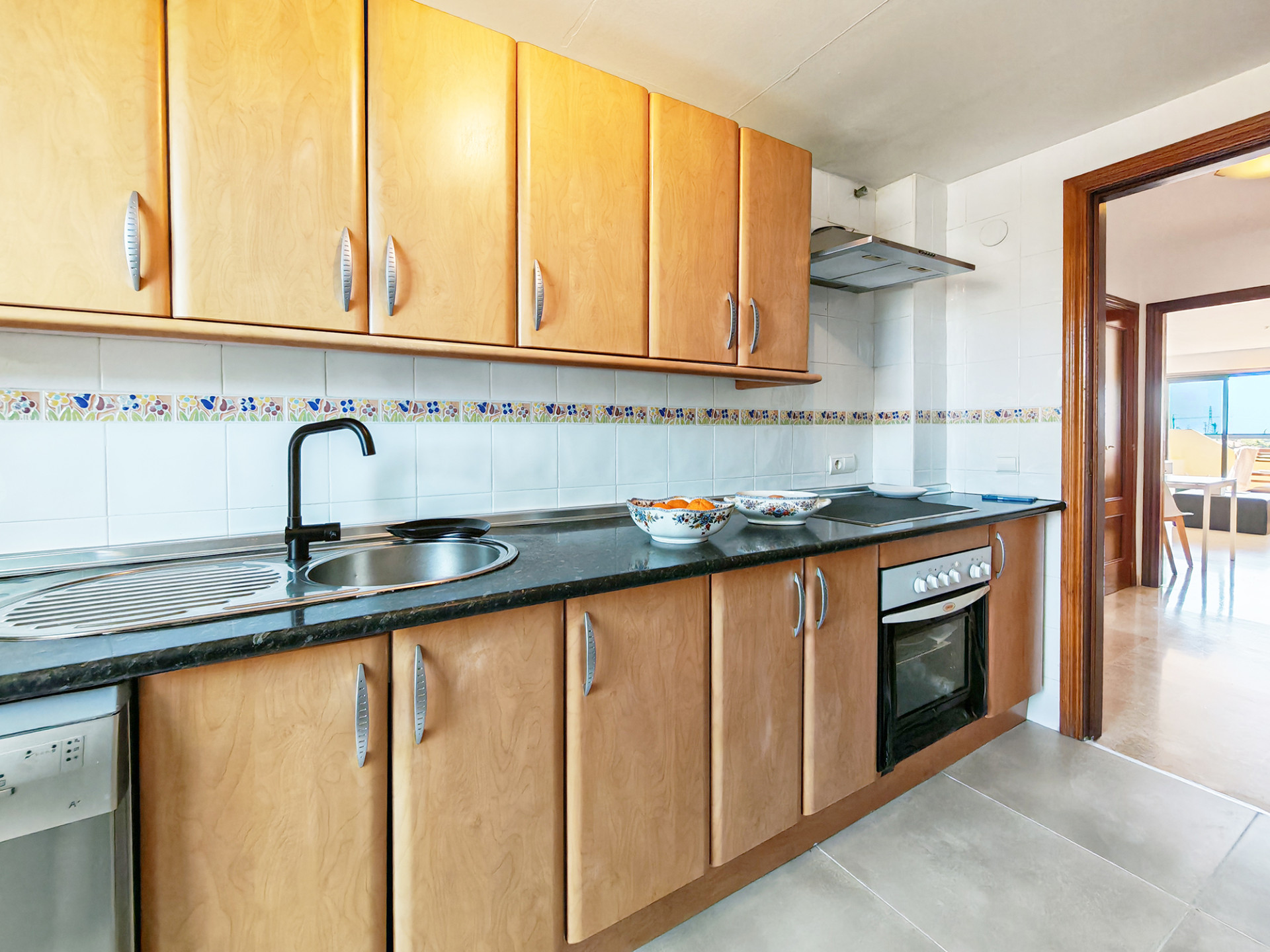 3 Bedroom Penthouse in Estepona - Photo 11