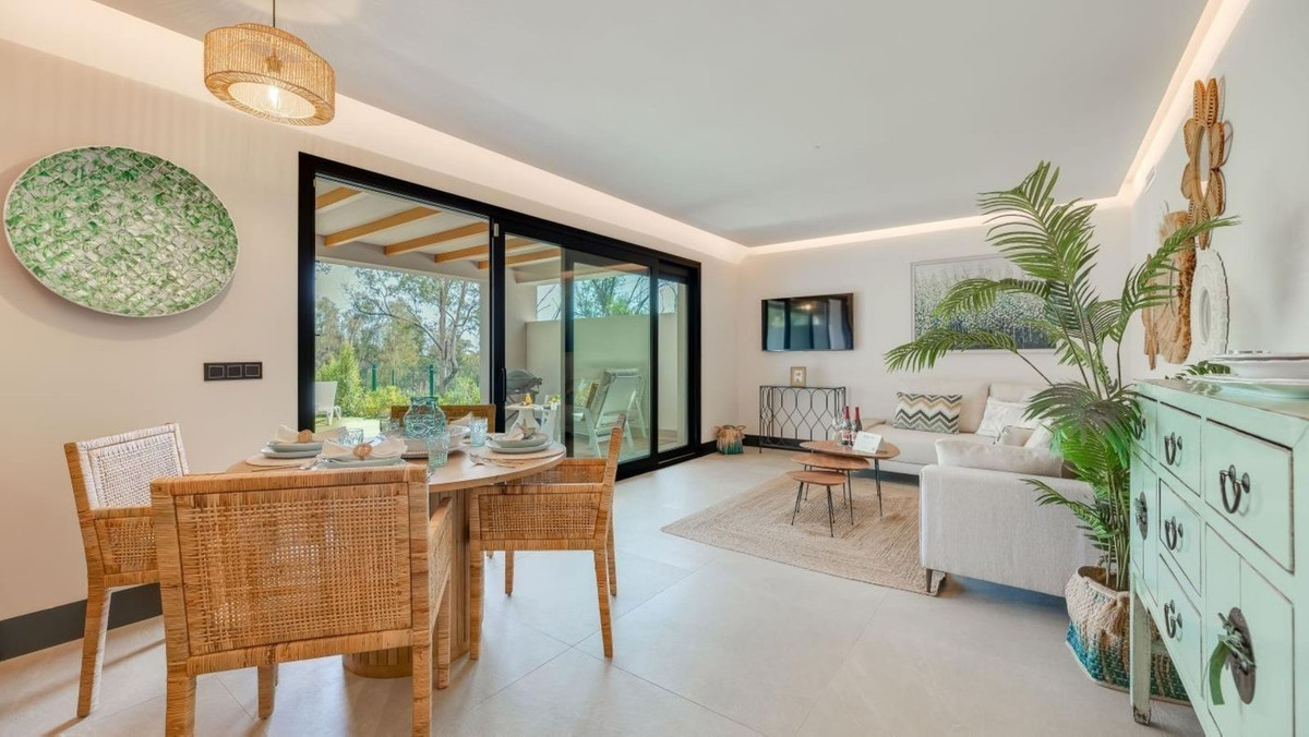 3 Bedroom Apartment in Marbella - Photo 12
