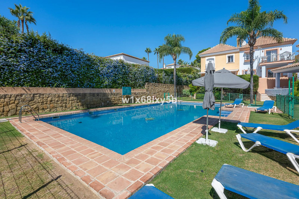 3 Bedroom Townhouse in Marbella - Photo 25