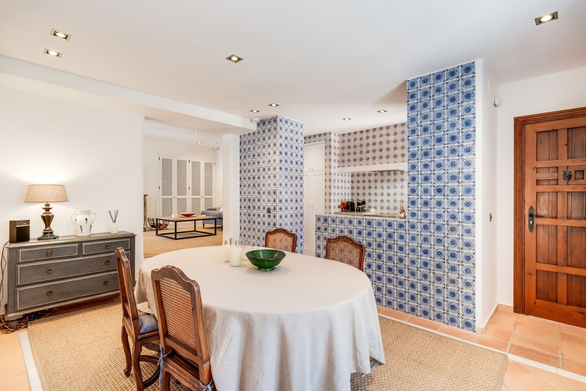 2 Bedroom Apartment in Benahavís - Foto 5