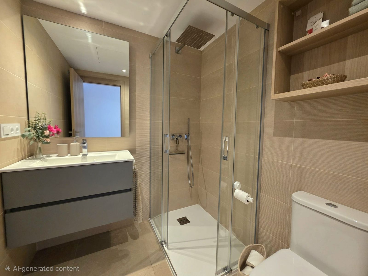2 Bedroom Apartment in Estepona - Photo 19