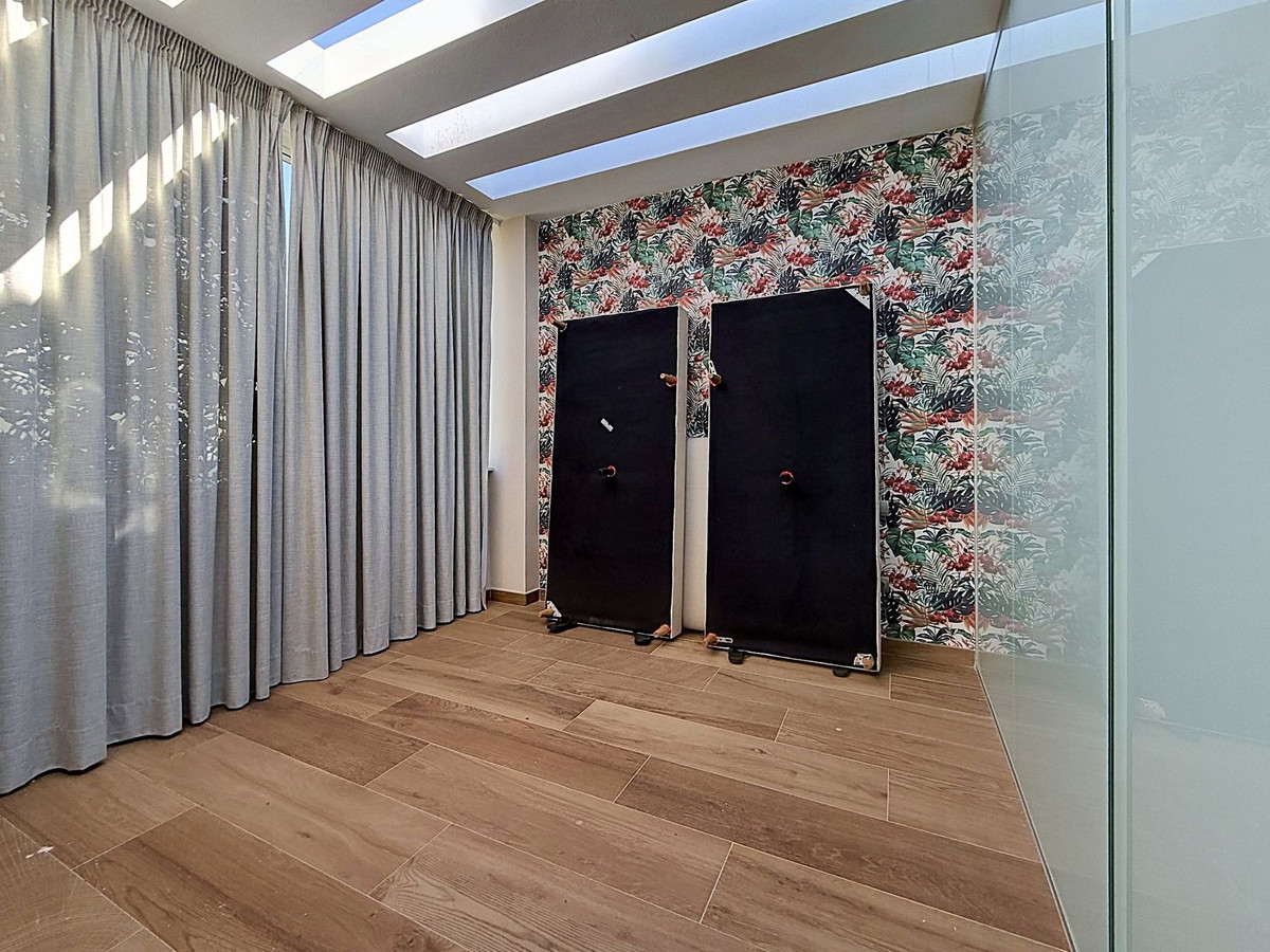 4 Bedroom Penthouse in La Alcaidesa - Photo 38