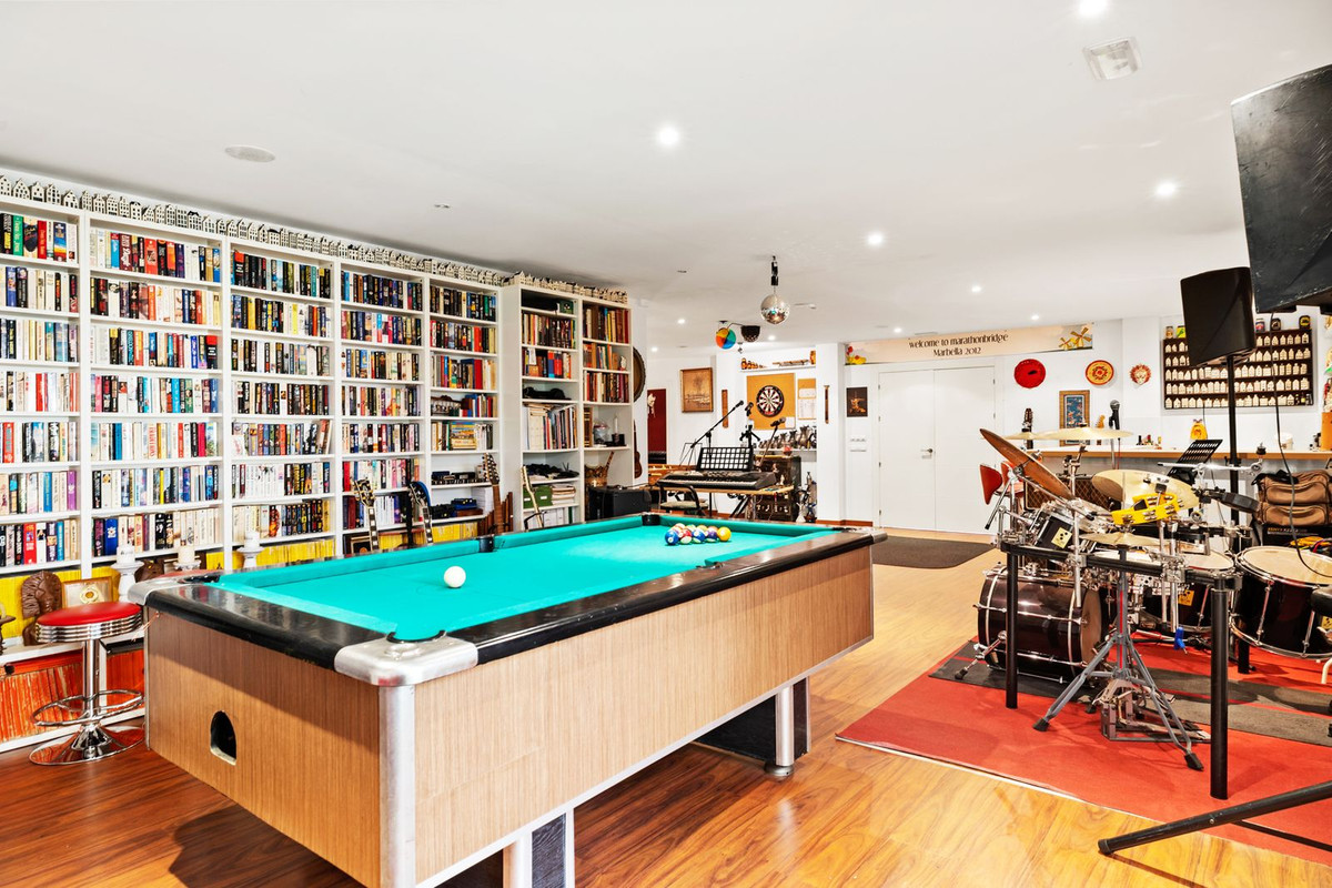 6 Bedroom Villa in Marbella - Photo 36