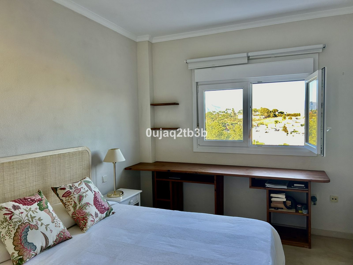 1 Bedroom Apartment in Estepona - Foto 3