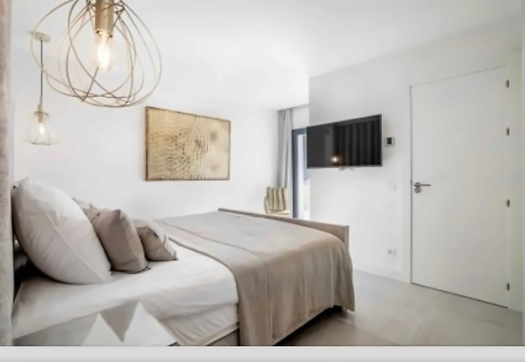 6 Bedroom Villa in Marbella - Photo 9