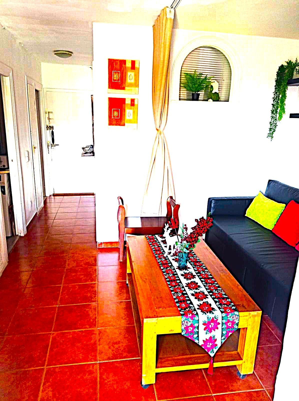 2 Bedroom Apartment in Marbella - Photo 2
