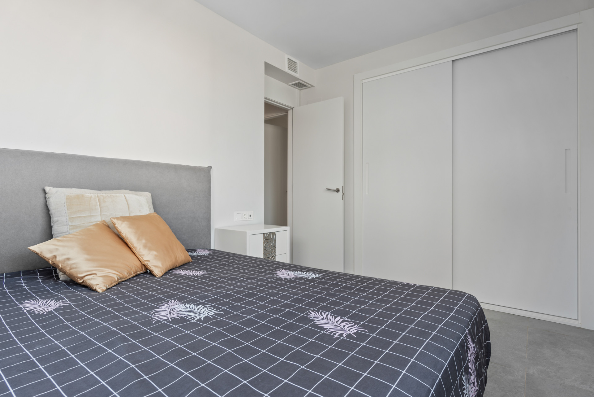 3 Bedroom Apartment in Marbella - Photo 26