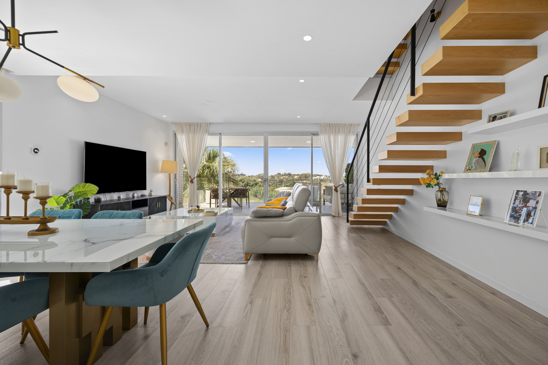 3 Bedroom Townhouse in Estepona - Photo 8