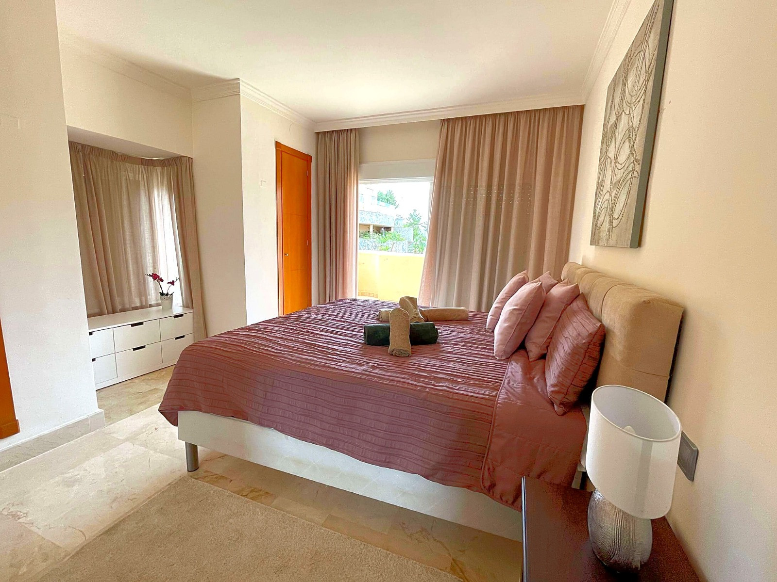 3 Bedroom Apartment in Marbella - Photo 11