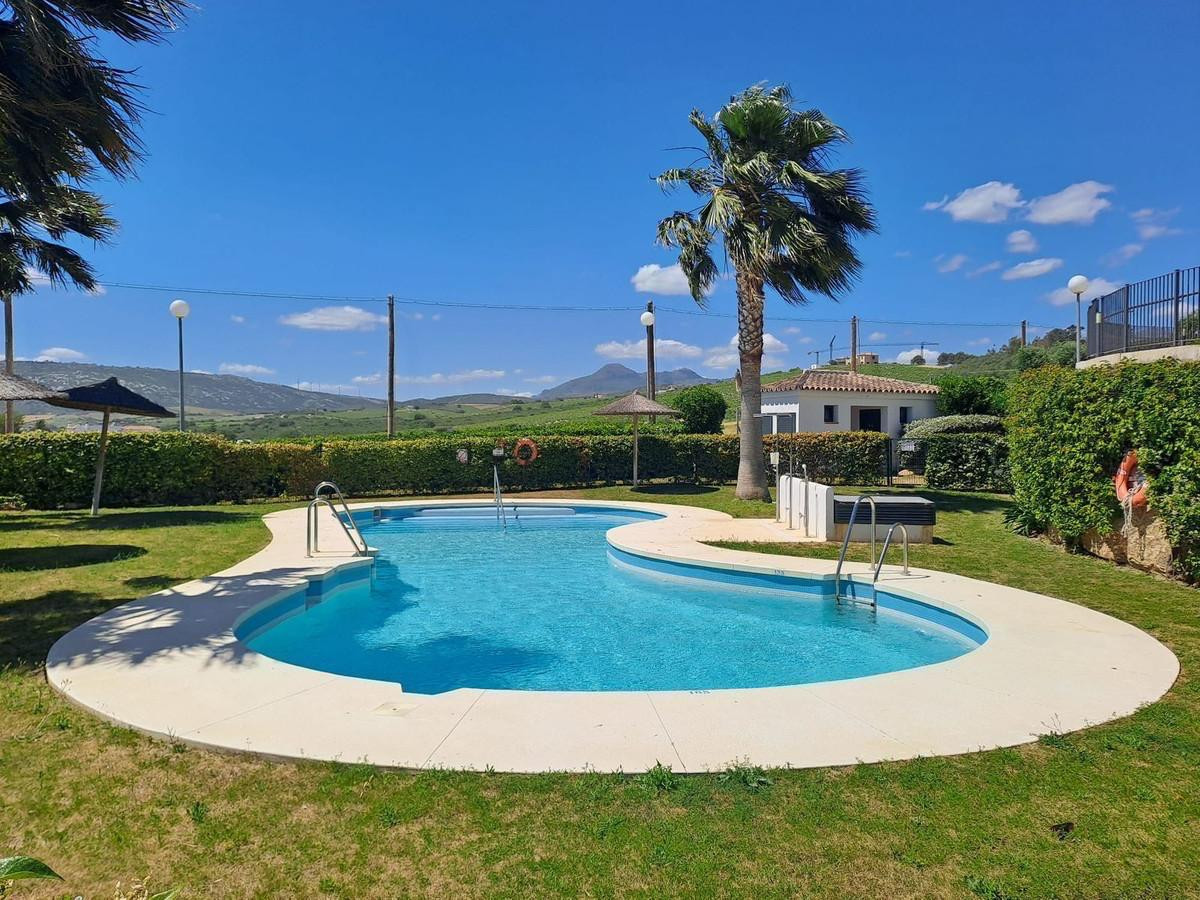 2 Bedroom Apartment in Casares - Photo 12