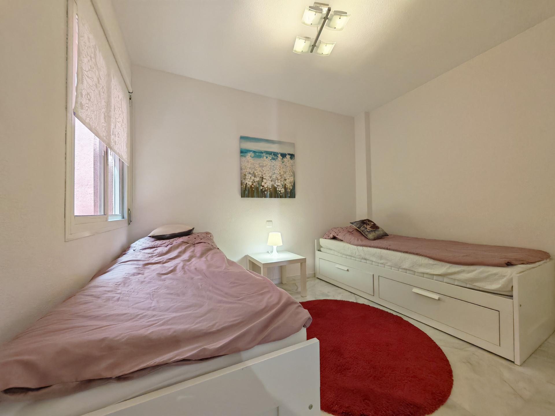 2 Bedroom Apartment in Marbella - Photo 12