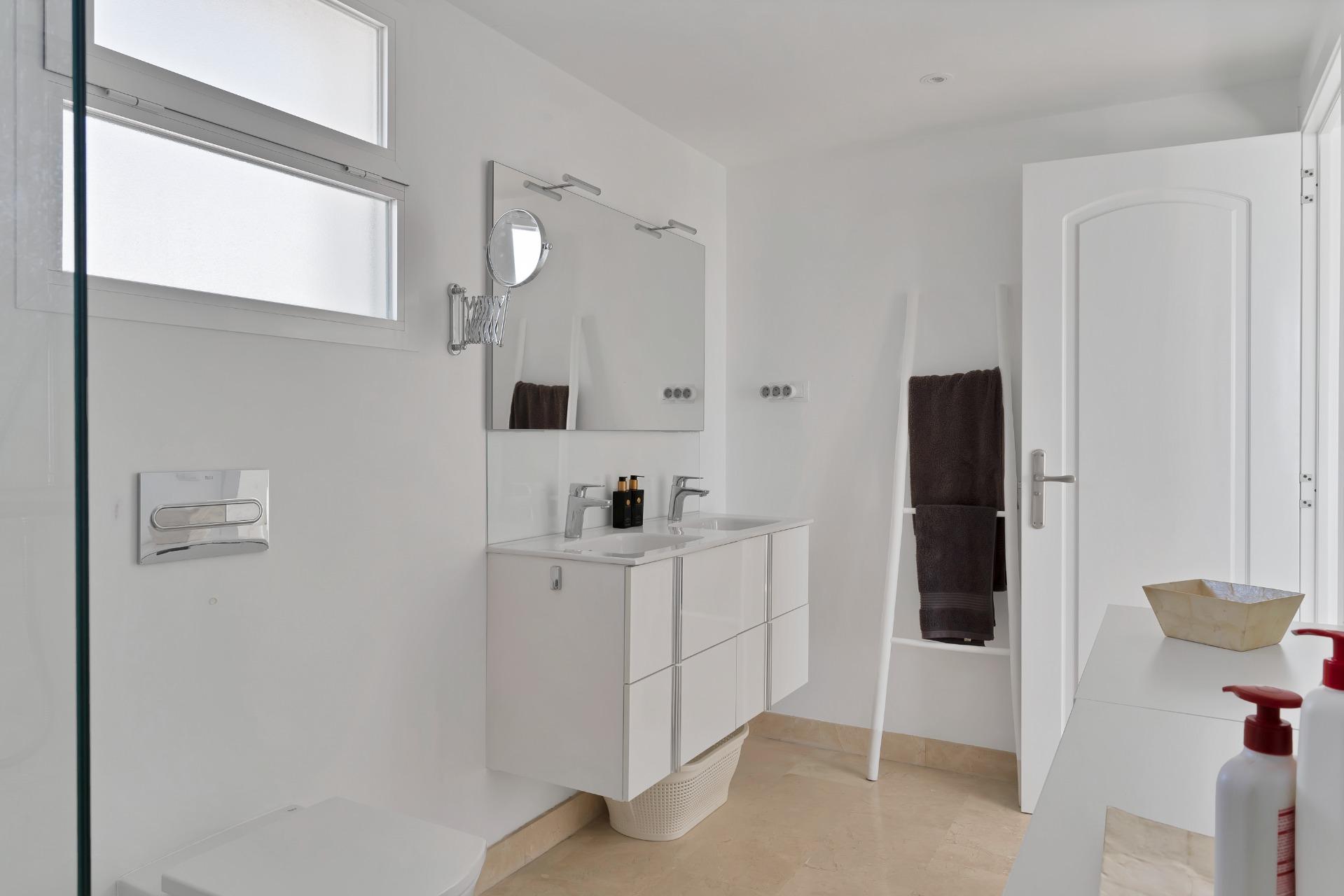 2 Bedroom Penthouse in Mijas - Photo 26