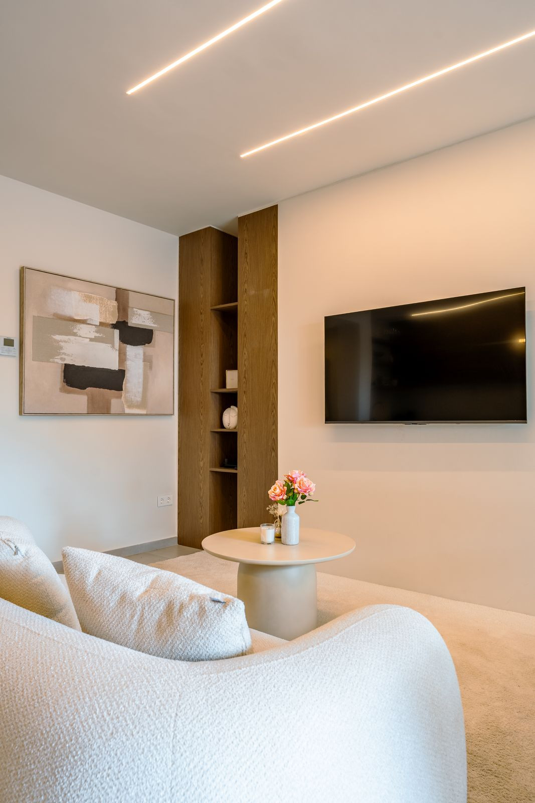 2 Bedroom Apartment in Marbella - Photo 10