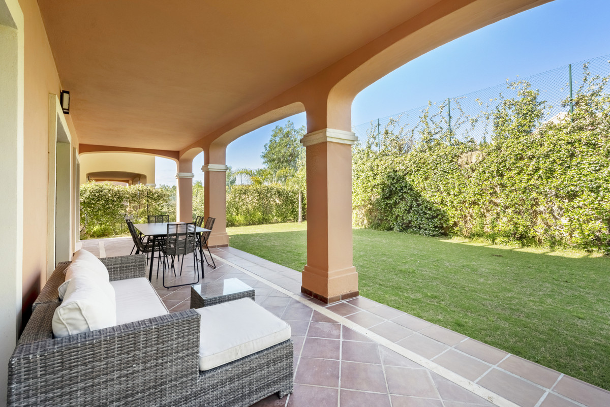 4 Bedroom Villa in Estepona - Photo 15