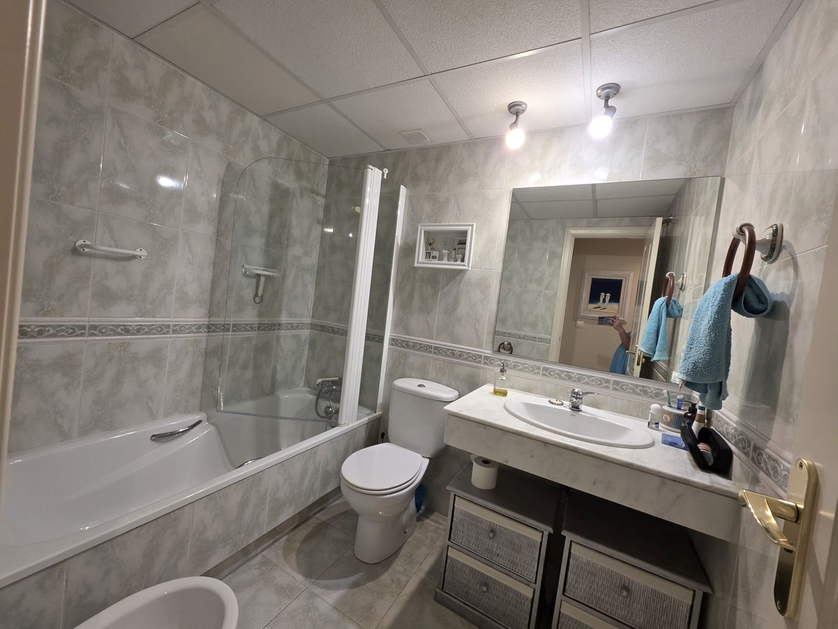 2 Bedroom Apartment in Marbella - Photo 12