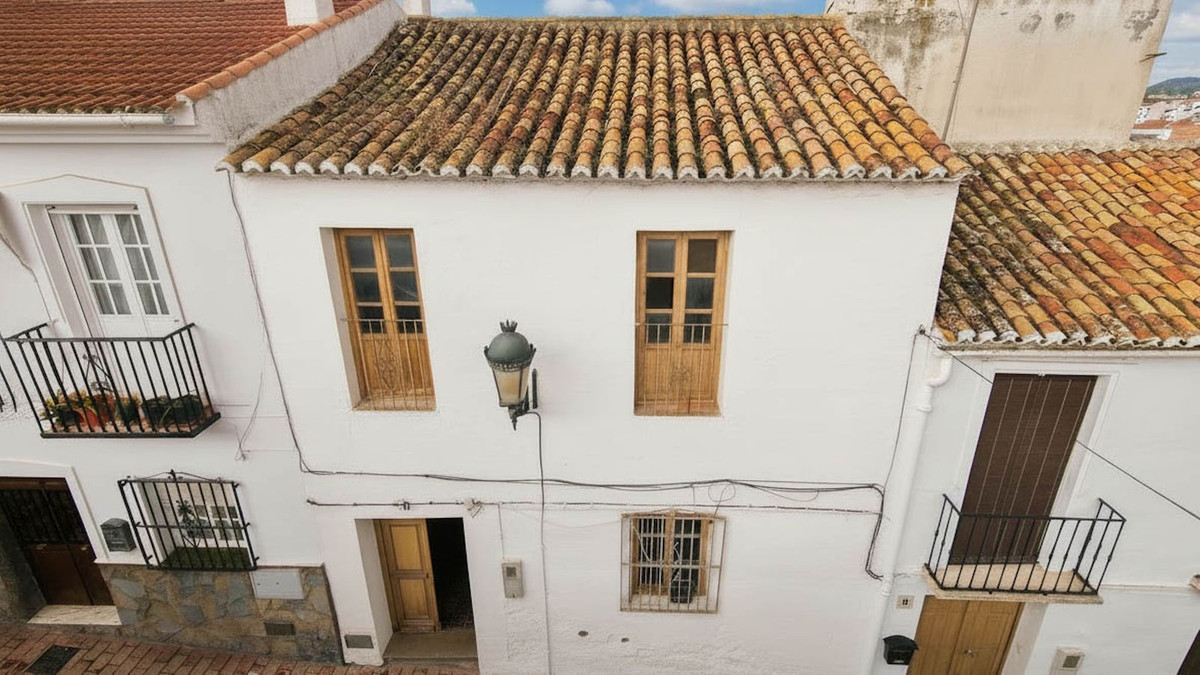 4 Bedroom Townhouse in Colmenar
