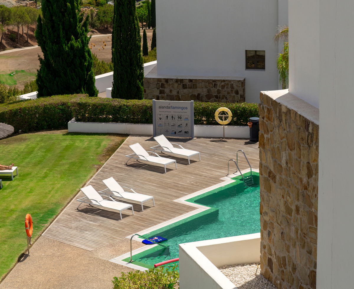 3 Bedroom Penthouse in Benahavís - Photo 6
