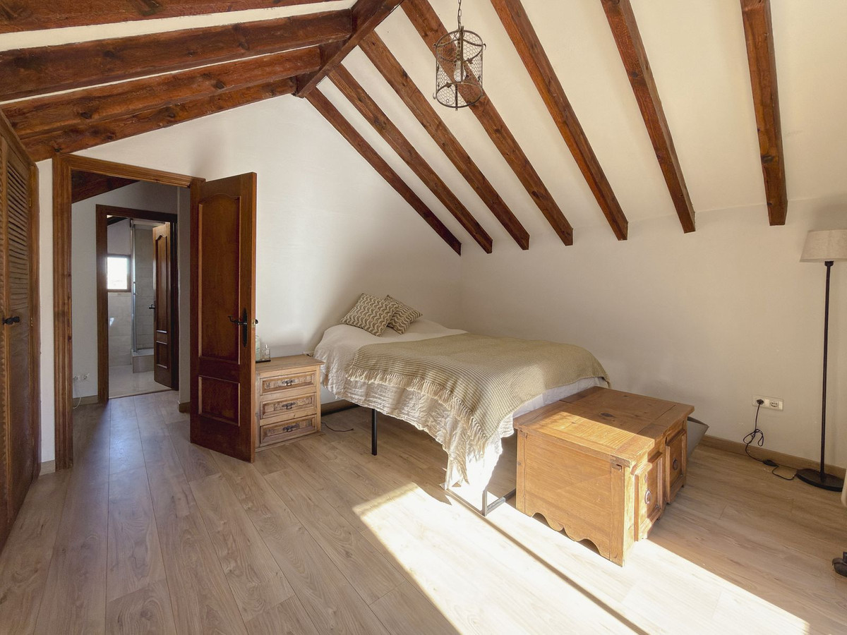 3 Bedroom Villa in Monda - Photo 15