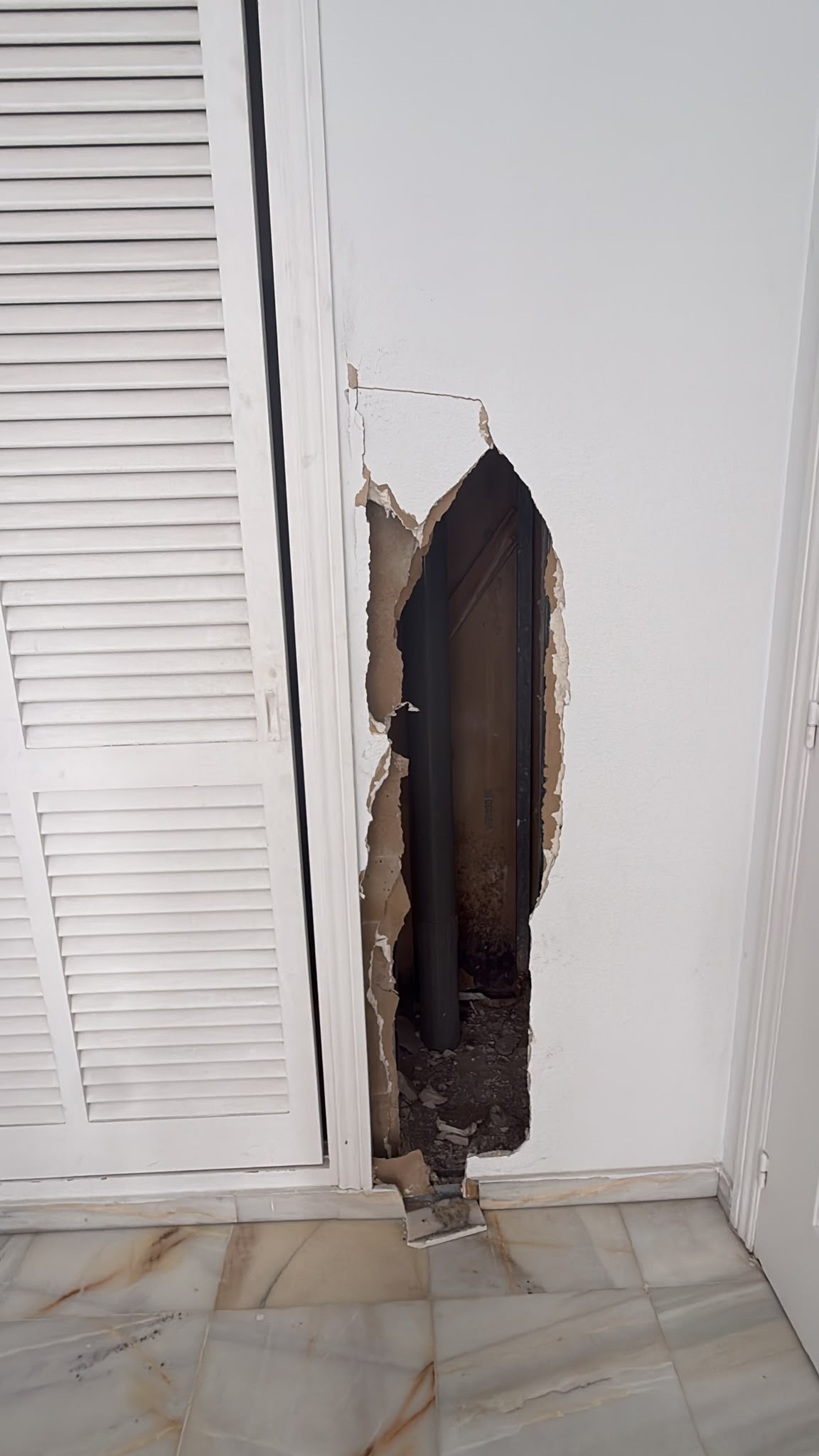 Piso de 3 dormitorios con piscina en Madrid – Foto 15