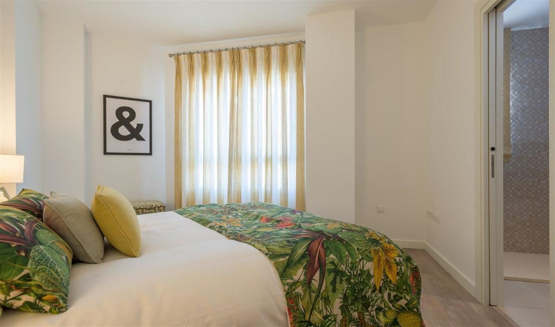 3 Bedroom Apartment in Marbella - Photo 6