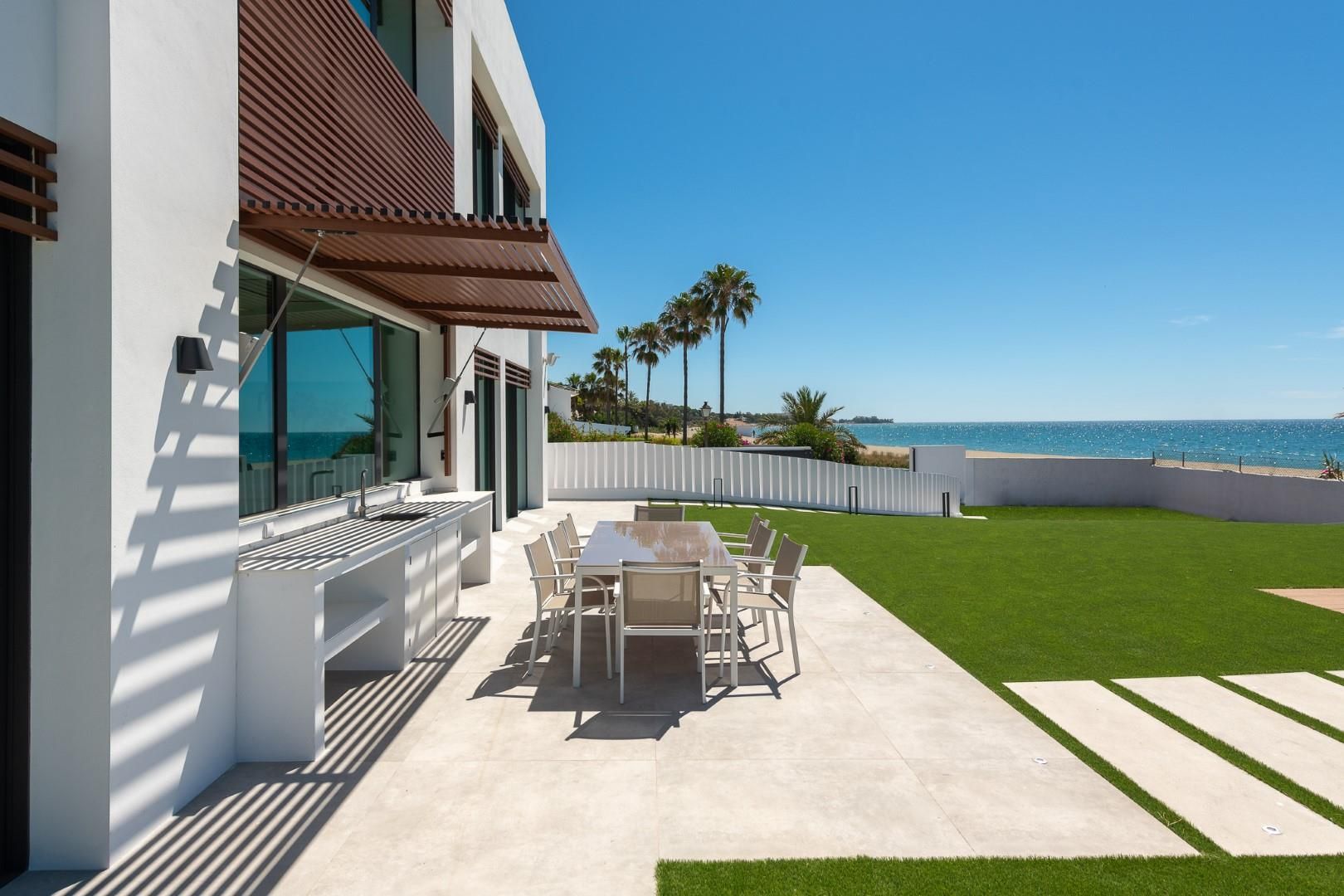 5 Bedroom Villa in Estepona - Photo 14
