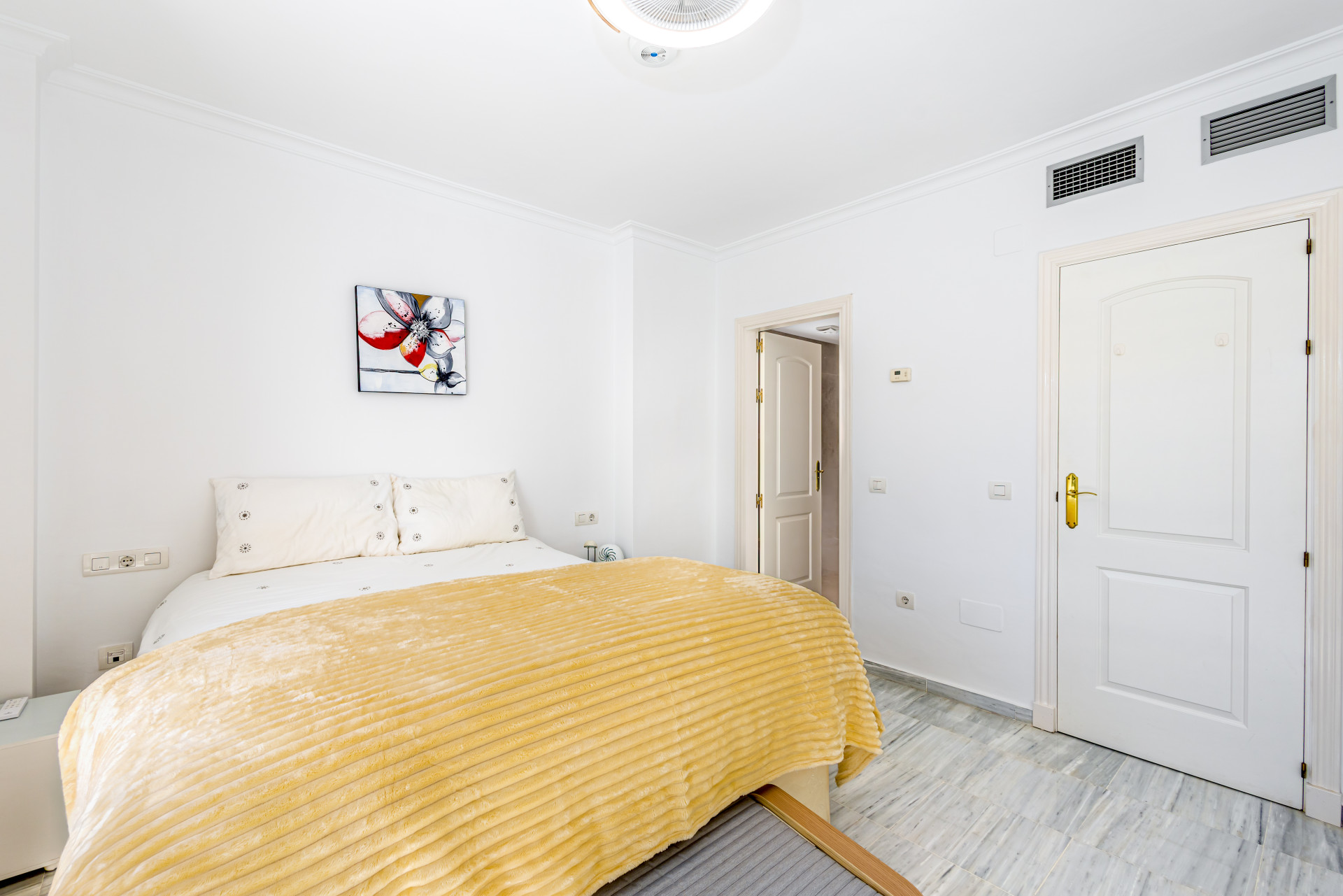 2 Bedroom Townhouse in Alhaurín el Grande - Photo 13