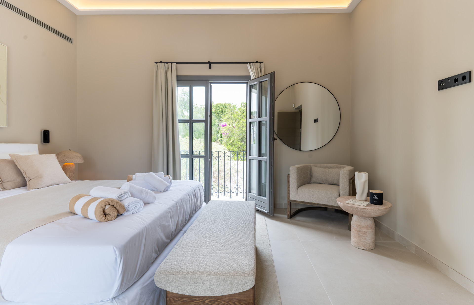 5 Bedroom Villa in Estepona - Photo 30