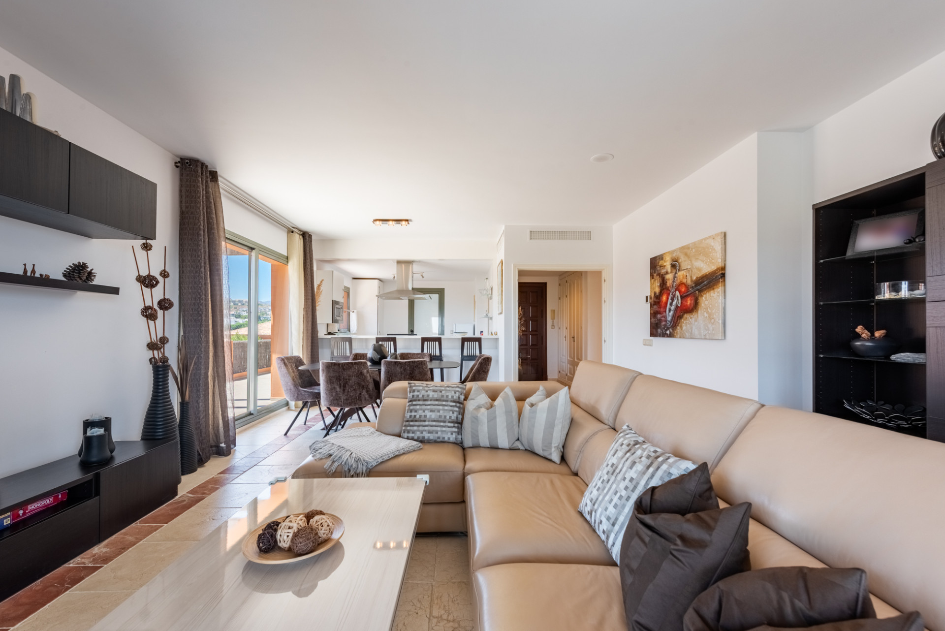 3 Bedroom Penthouse in Estepona - Photo 7