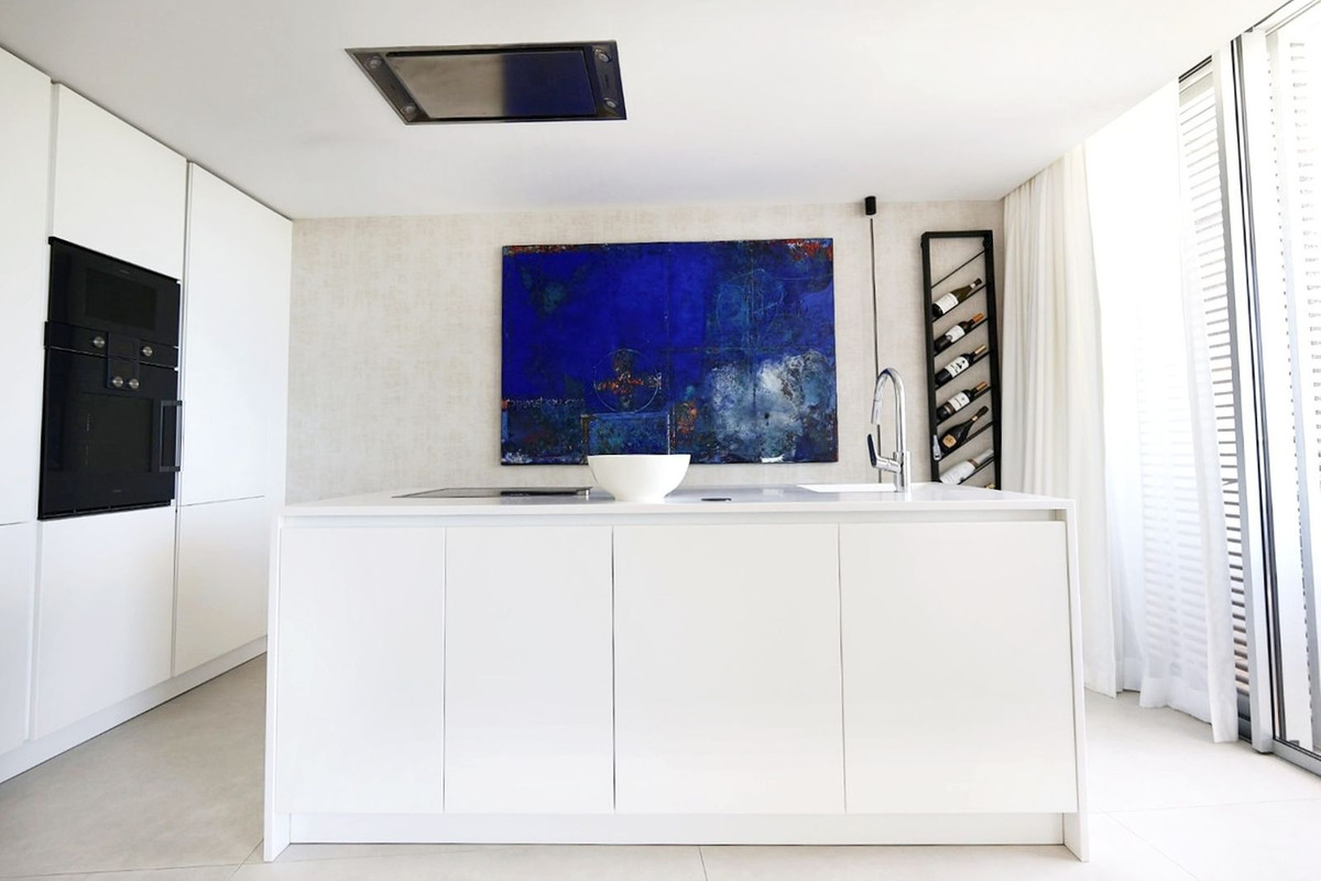4 Bedroom Apartment in Estepona - Photo 13