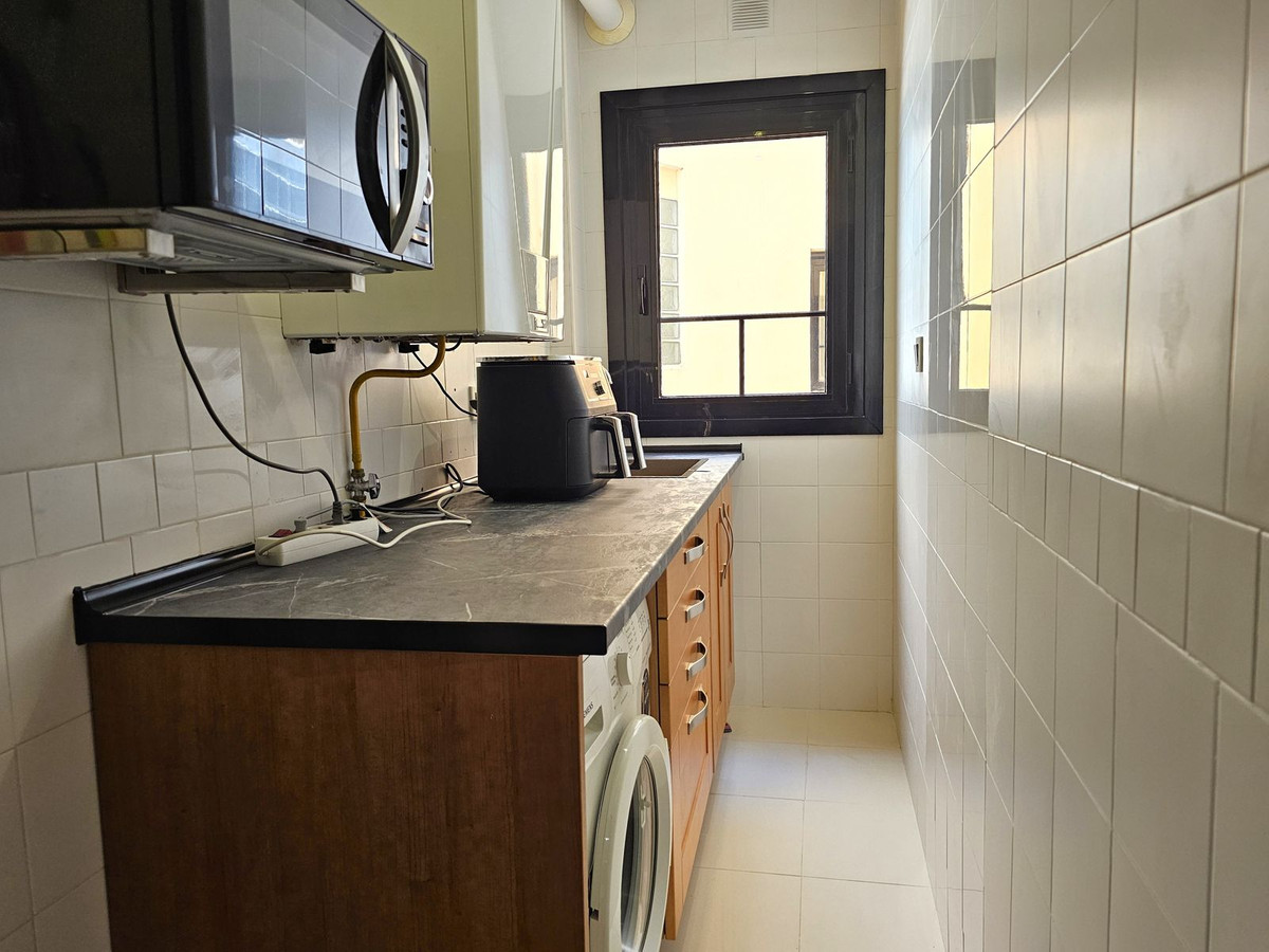 3 Bedroom Apartment in Marbella - Photo 22