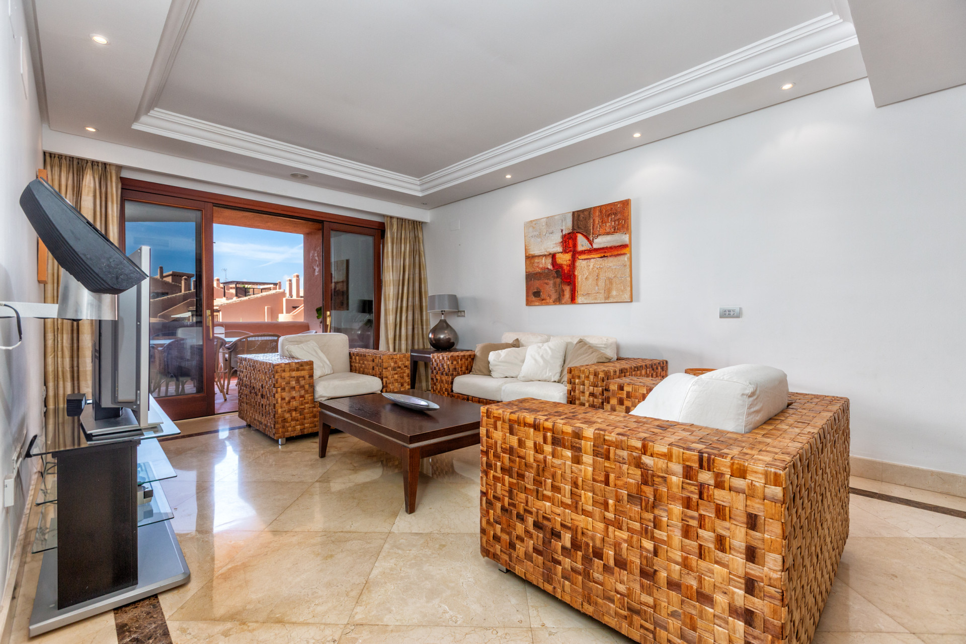 3 Bedroom Apartment in Estepona - Photo 14