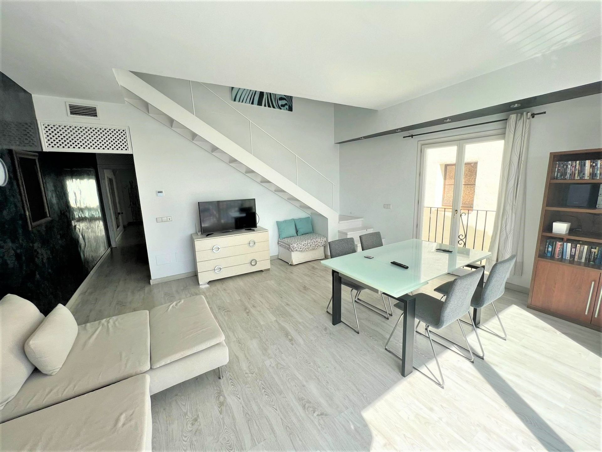 3 Bedroom Townhouse in Marbella - Photo 4