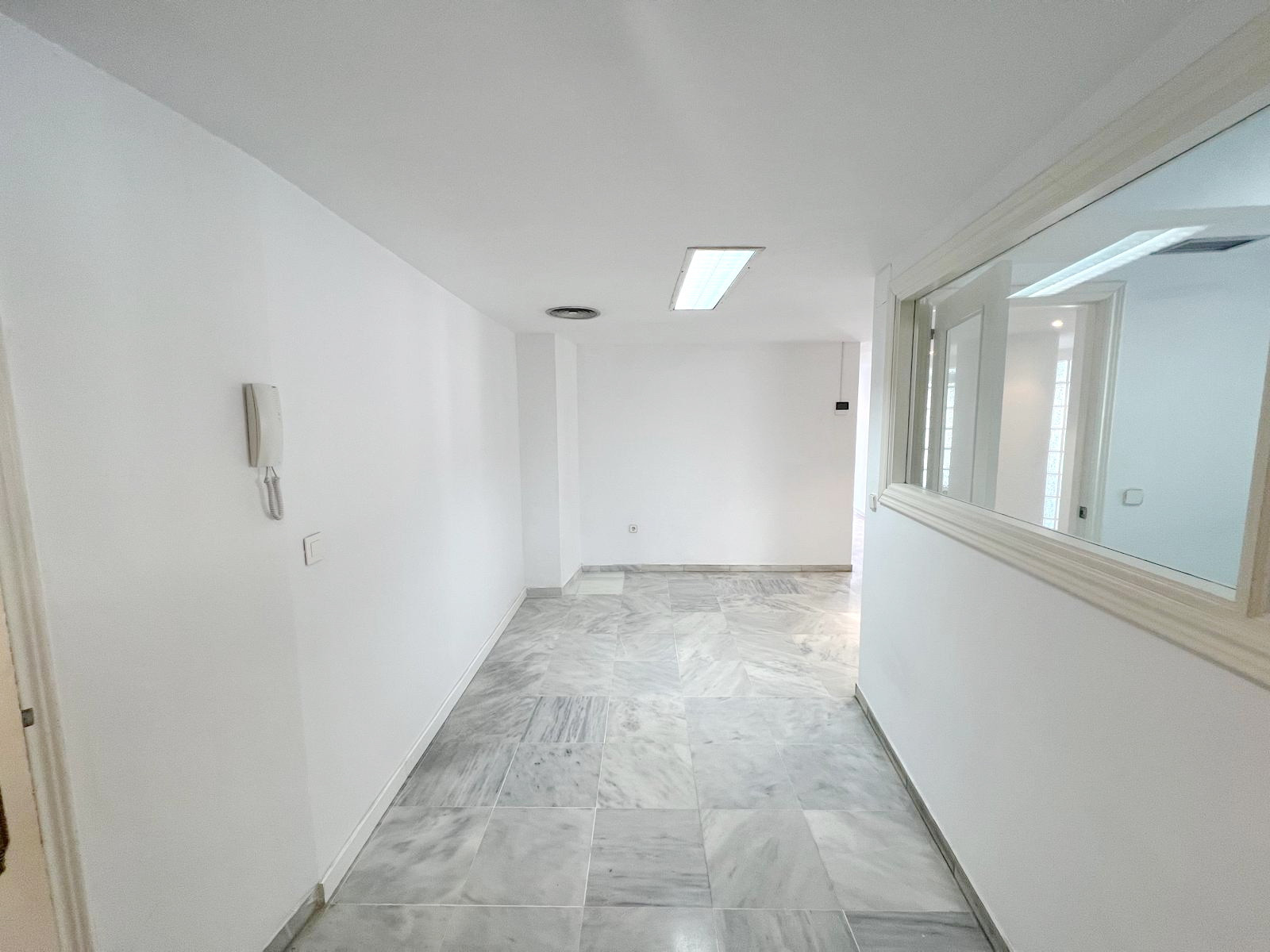 Bedrijfsruimte in Málaga, Spanje – Foto 12