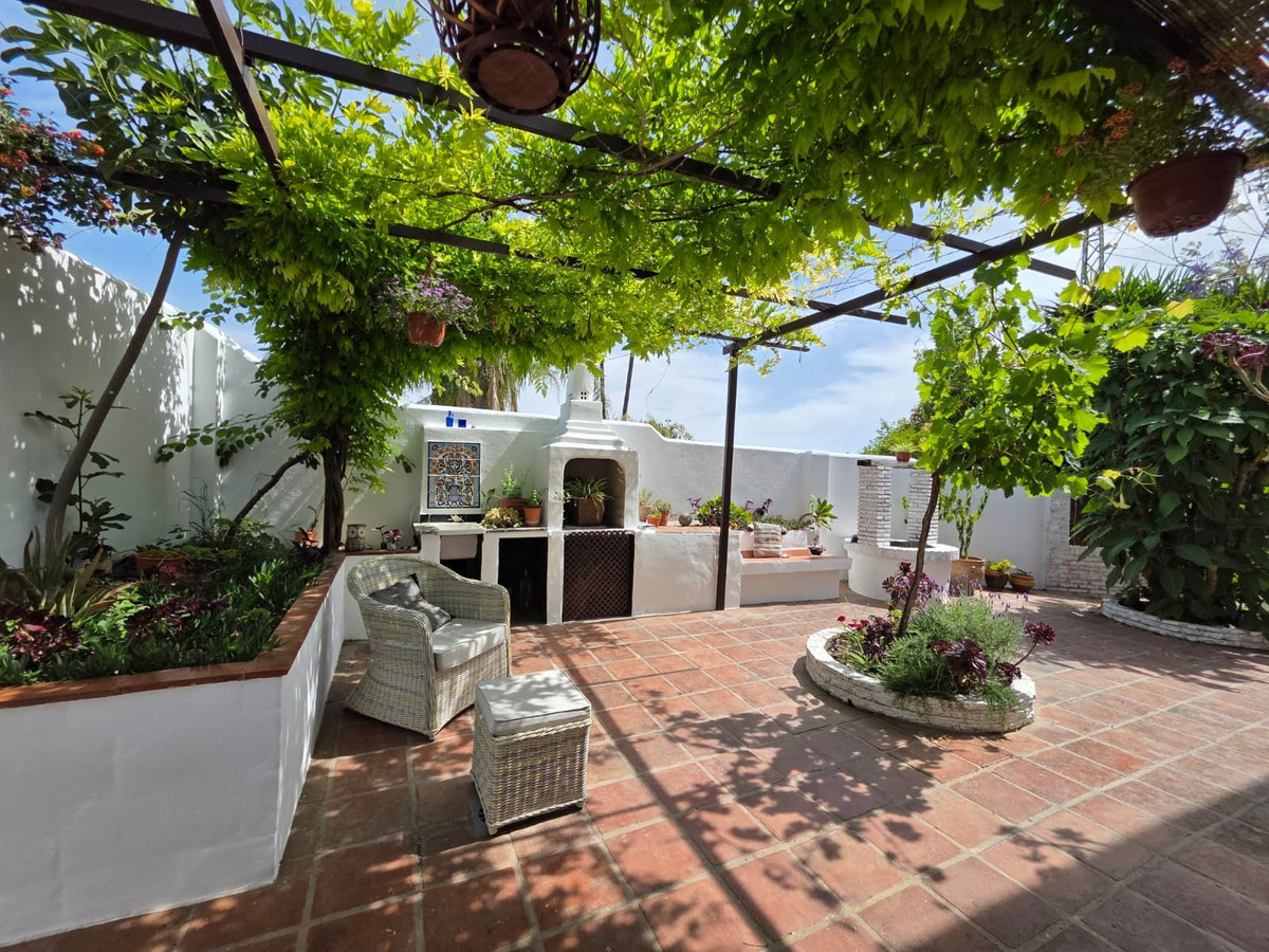 4 Bedroom Country house in Alhaurín el Grande - Photo 34